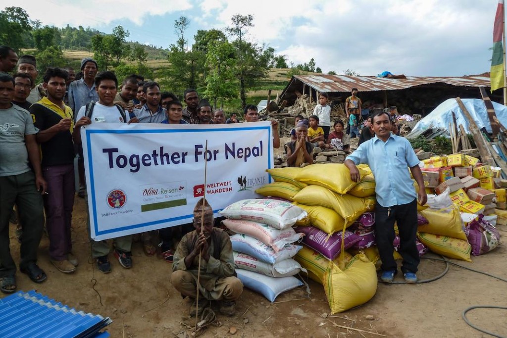 Unsere Hilfslieferungen in Nepal, die Hubert Neubauer gerade organisiert. Danke lieber Hubert!