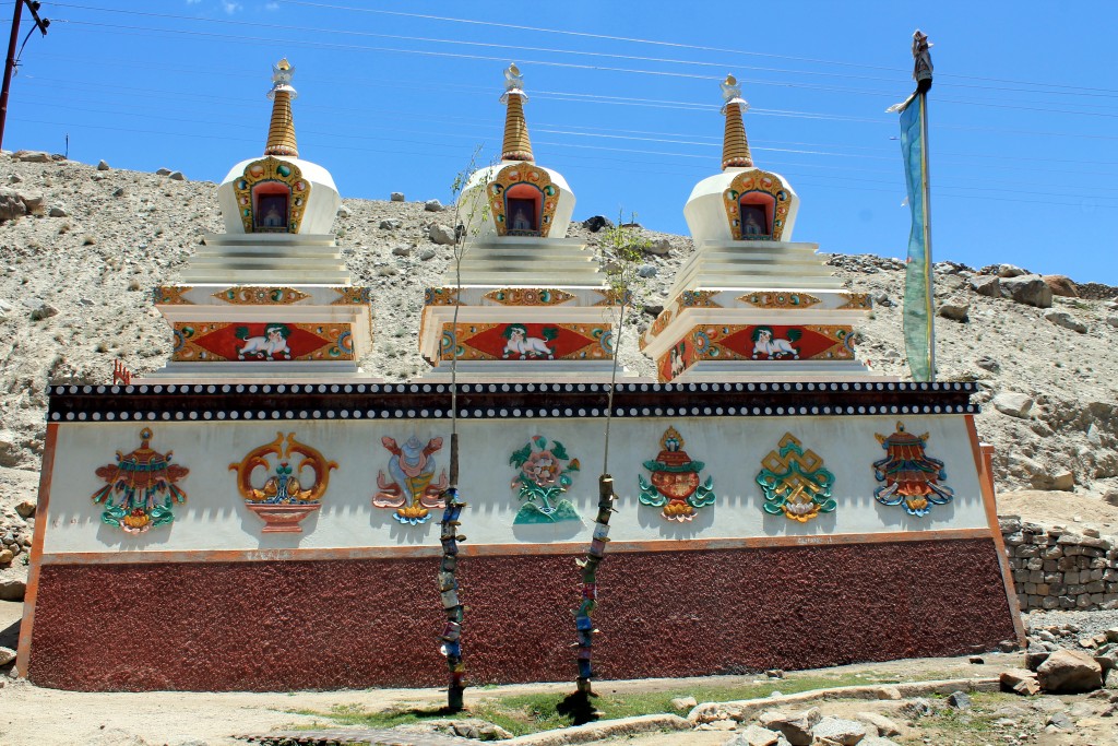 Die 8 Glückssymbole findet man oft auf Stupas