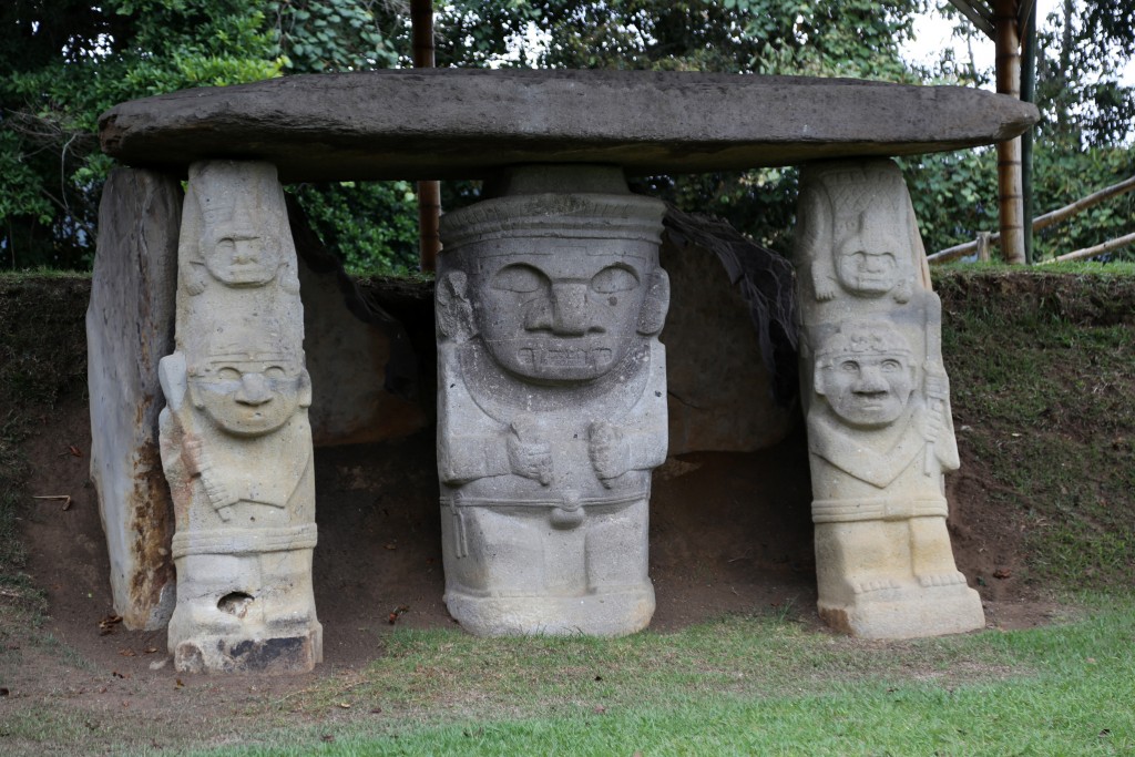 Die Grabskulpturen von San Agostin: Uralt und rätzelhaft